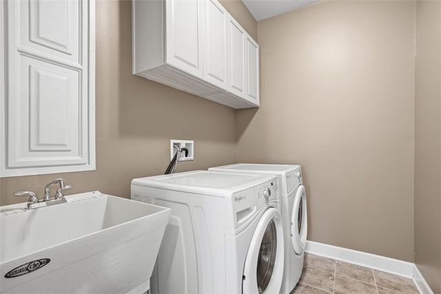 618 Old Glory Lane, Economy, PA 15042