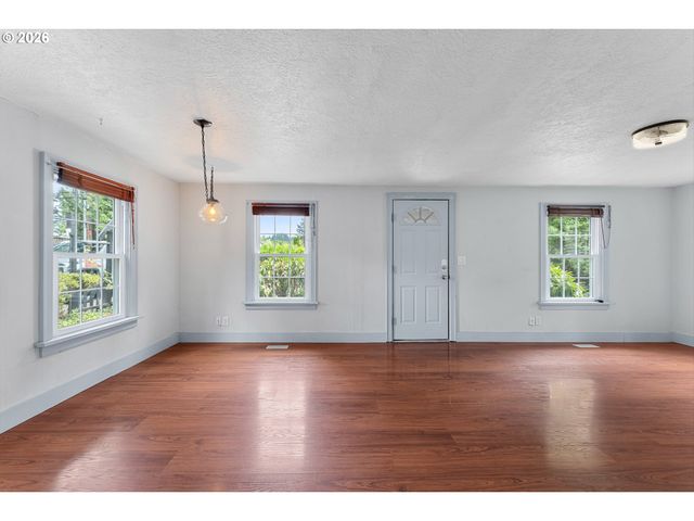 3219 Se 174TH Ave, Portland, OR 97236