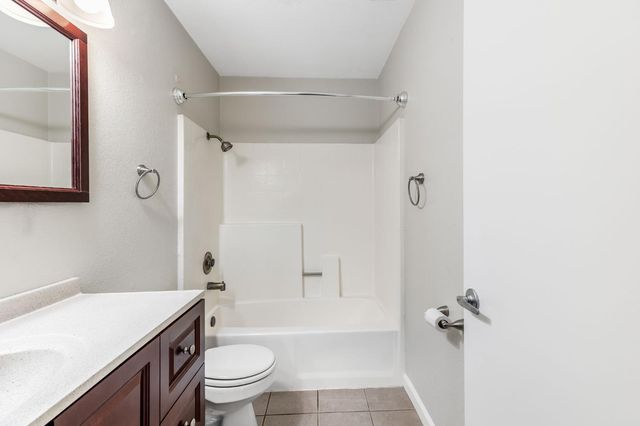 9098 Burst Ct, Sacramento, CA 95826