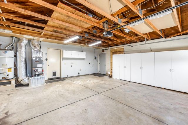 9098 Burst Ct, Sacramento, CA 95826