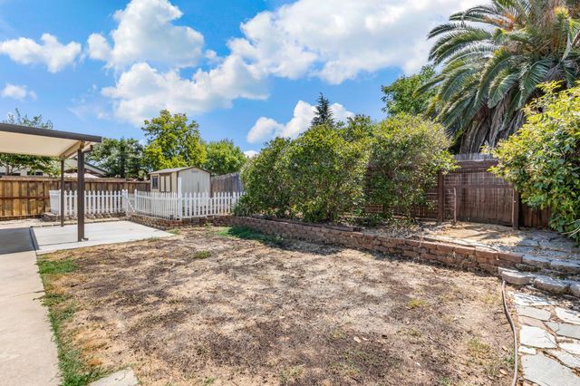 9098 Burst Ct, Sacramento, CA 95826