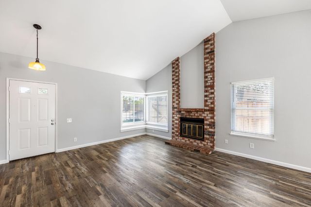 9098 Burst Ct, Sacramento, CA 95826