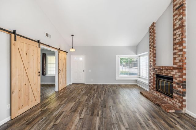 9098 Burst Ct, Sacramento, CA 95826