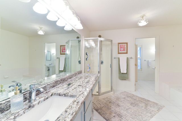 1262 Pond View Lane, White Bear Lake, MN 55110