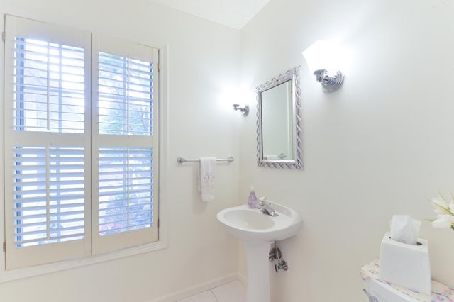 1262 Pond View Lane, White Bear Lake, MN 55110