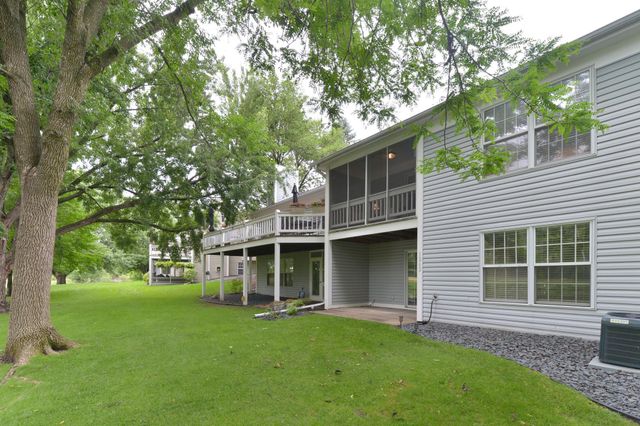 1262 Pond View Lane, White Bear Lake, MN 55110