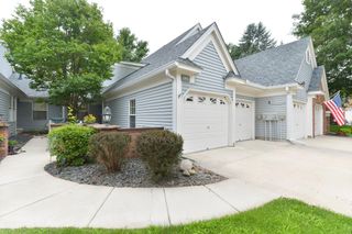 1262 Pond View Lane, White Bear Lake, MN 55110