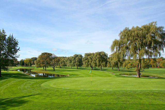 23 Kasnet Drive, Rye, NH 03870