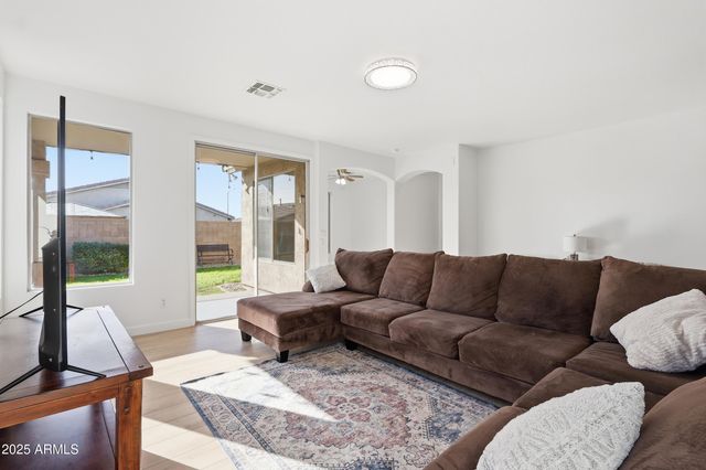 9451 W MARY ANN Drive, Peoria, AZ 85382