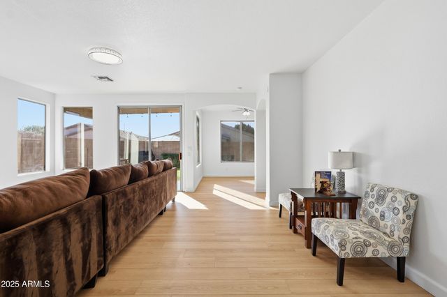 9451 W MARY ANN Drive, Peoria, AZ 85382