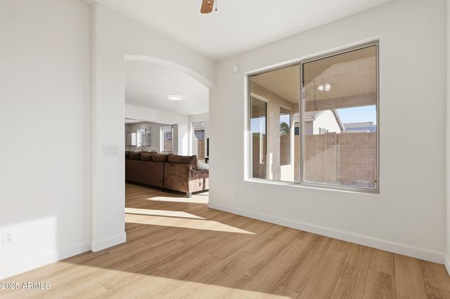 9451 W MARY ANN Drive, Peoria, AZ 85382