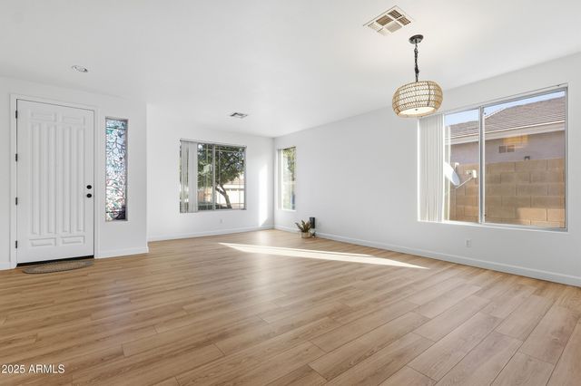 9451 W MARY ANN Drive, Peoria, AZ 85382