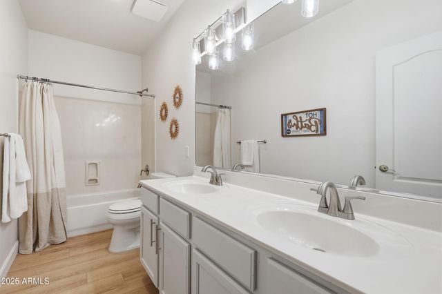 9451 W MARY ANN Drive, Peoria, AZ 85382