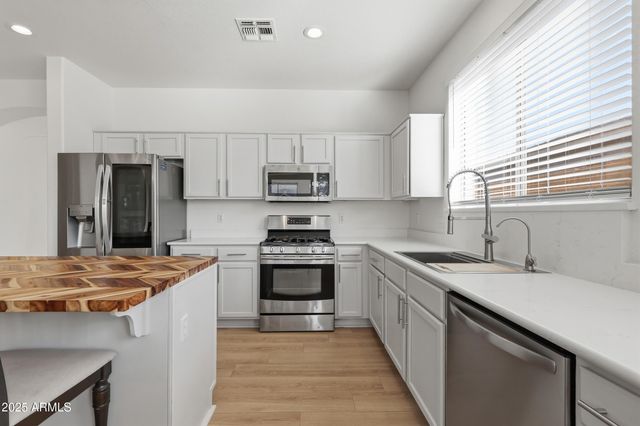 9451 W MARY ANN Drive, Peoria, AZ 85382