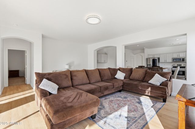 9451 W MARY ANN Drive, Peoria, AZ 85382