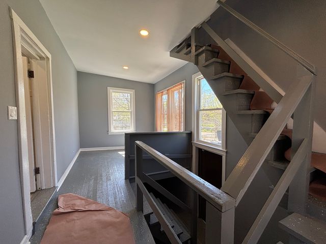 9236 S Blackstone Avenue, Chicago, IL 60619