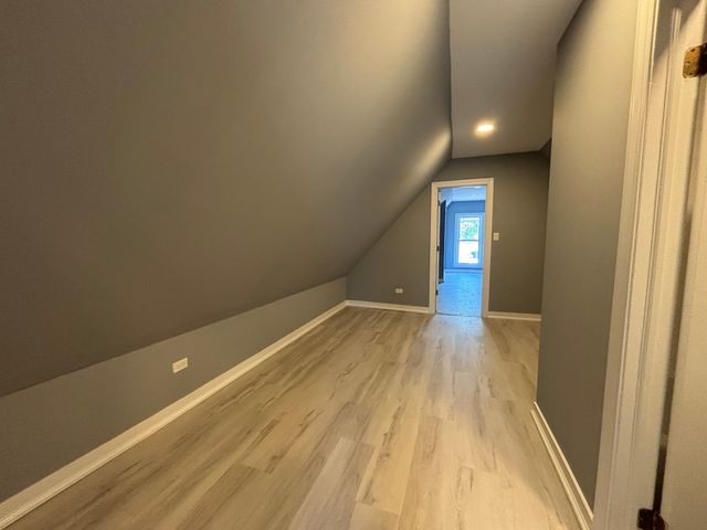 9236 S Blackstone Avenue, Chicago, IL 60619