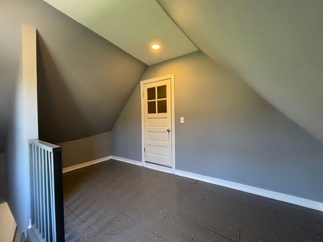 9236 S Blackstone Avenue, Chicago, IL 60619