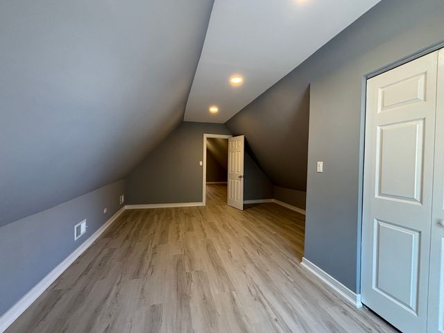 9236 S Blackstone Avenue, Chicago, IL 60619