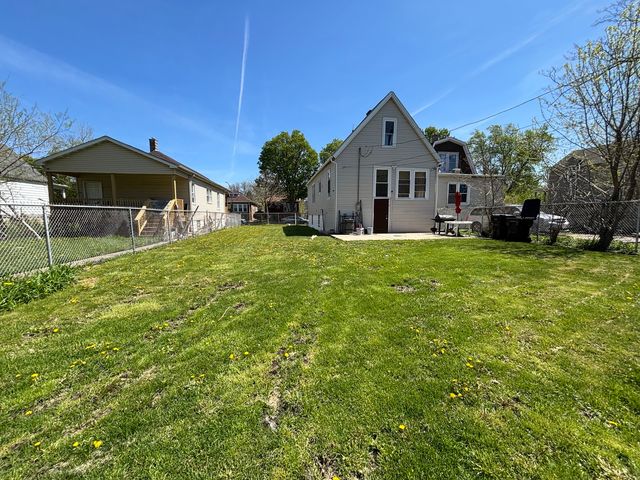 9236 S Blackstone Avenue, Chicago, IL 60619