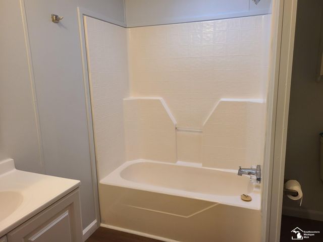 3202 Ferndale Street, Frenchtown Twp, MI 48162