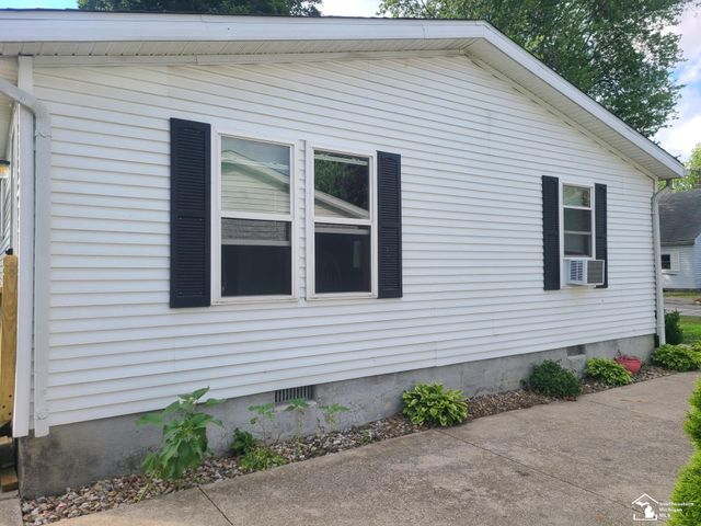 3202 Ferndale Street, Frenchtown Twp, MI 48162