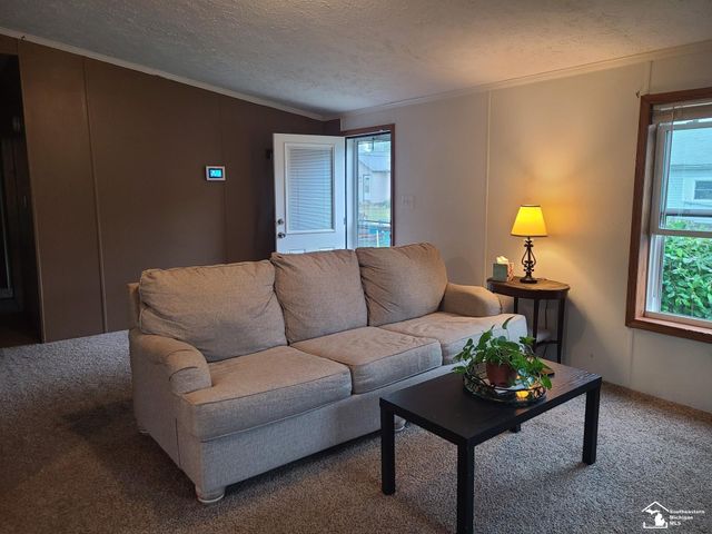 3202 Ferndale Street, Frenchtown Twp, MI 48162