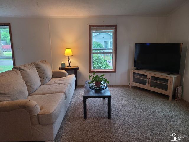 3202 Ferndale Street, Frenchtown Twp, MI 48162