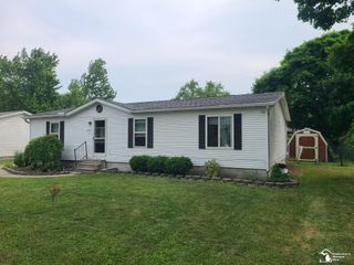 3202 Ferndale Street, Frenchtown Twp, MI 48162