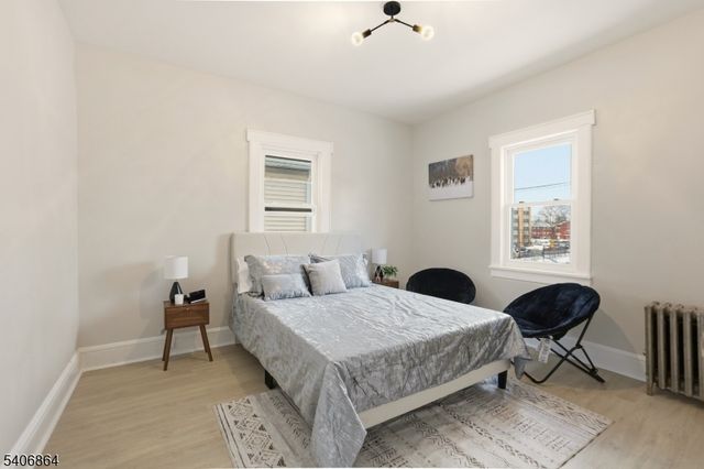 204 Pine St, Roselle Boro, NJ 07203