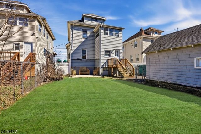 204 Pine St, Roselle Boro, NJ 07203