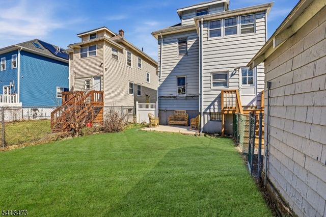 204 Pine St, Roselle Boro, NJ 07203