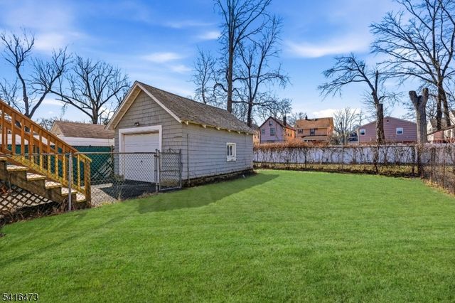 204 Pine St, Roselle Boro, NJ 07203