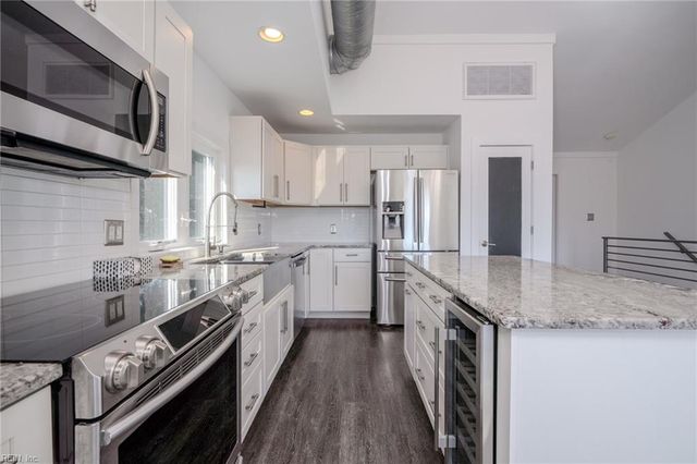 4467 Ocean View AVE, Virginia Beach, VA 23455