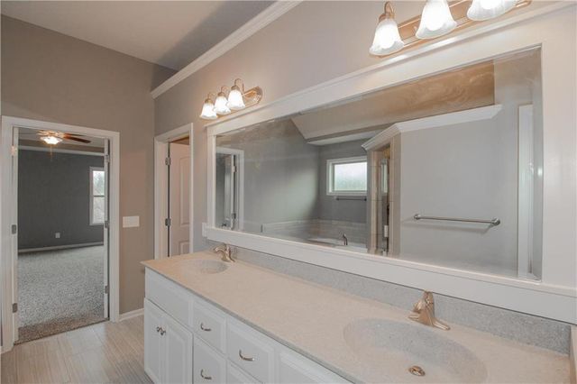 8977 NE 99th Street, Kansas City, MO 64157