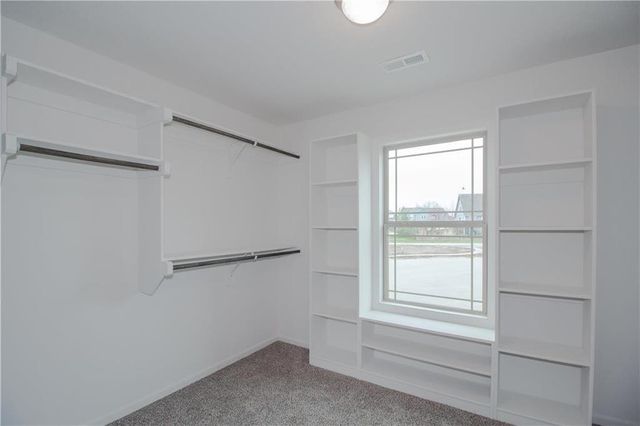 8977 NE 99th Street, Kansas City, MO 64157