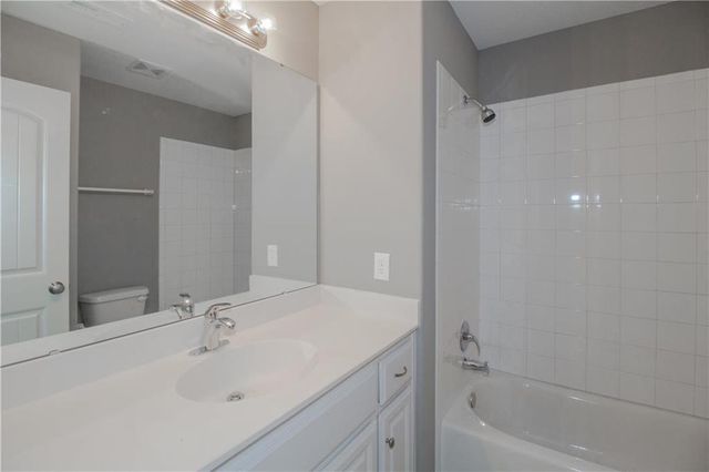 8977 NE 99th Street, Kansas City, MO 64157