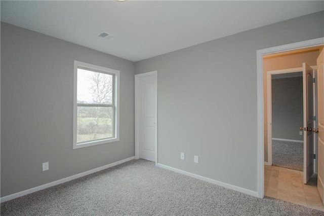 8977 NE 99th Street, Kansas City, MO 64157