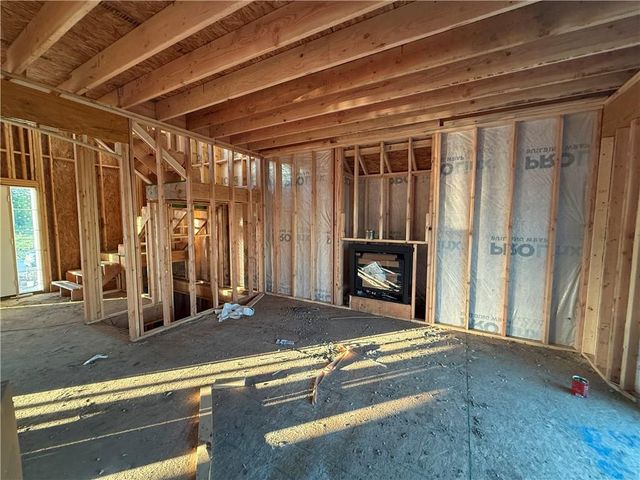 8977 NE 99th Street, Kansas City, MO 64157