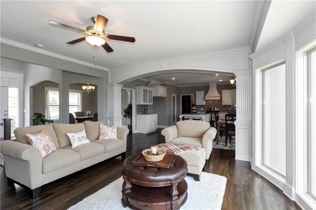 8977 NE 99th Street, Kansas City, MO 64157