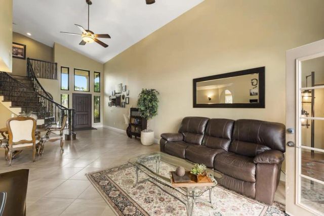 3555 Simsbury Ct, Carlsbad, CA 92010