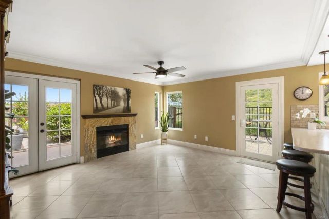 3555 Simsbury Ct, Carlsbad, CA 92010