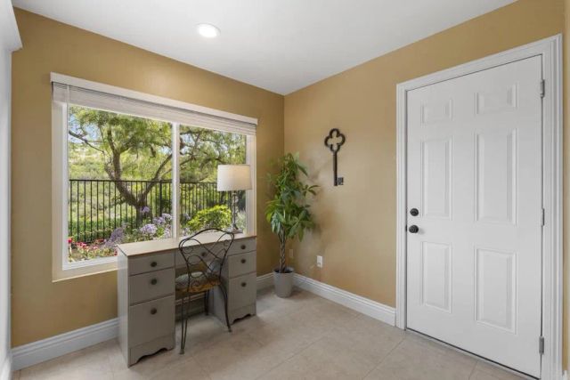 3555 Simsbury Ct, Carlsbad, CA 92010