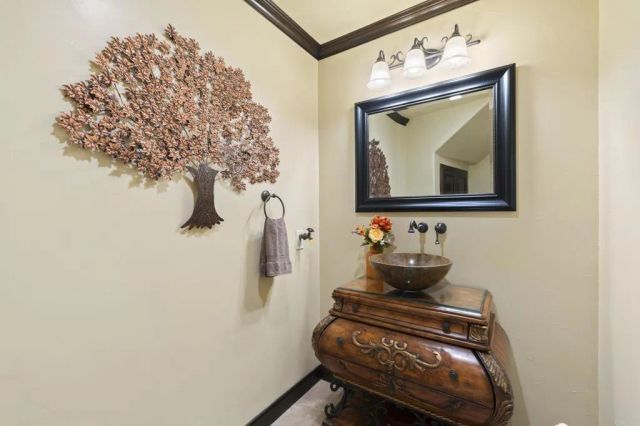 3555 Simsbury Ct, Carlsbad, CA 92010