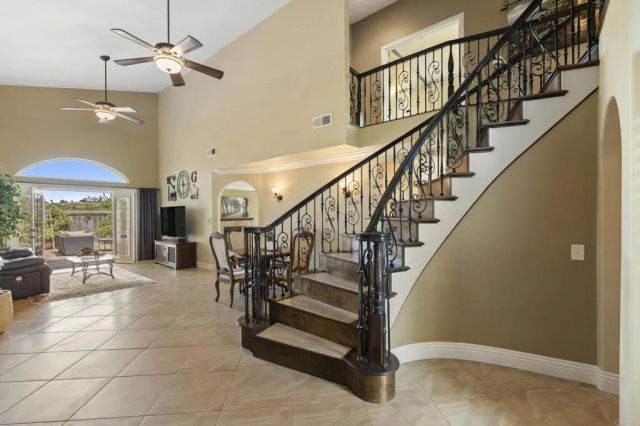 3555 Simsbury Ct, Carlsbad, CA 92010