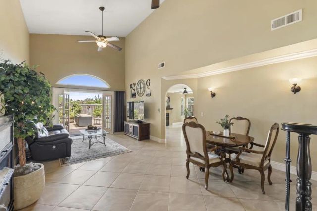 3555 Simsbury Ct, Carlsbad, CA 92010