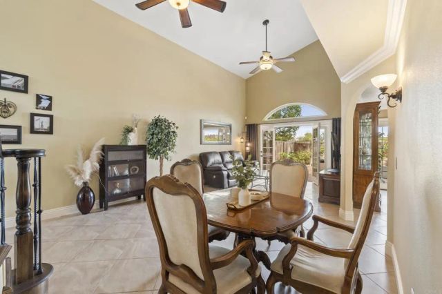 3555 Simsbury Ct, Carlsbad, CA 92010