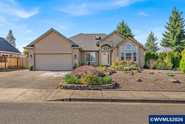 921 Hermanson St, Woodburn, OR 97071
