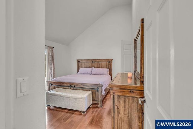 921 Hermanson St, Woodburn, OR 97071