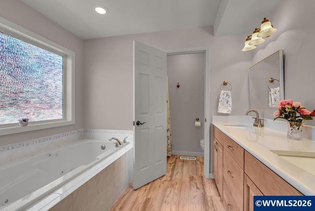 921 Hermanson St, Woodburn, OR 97071